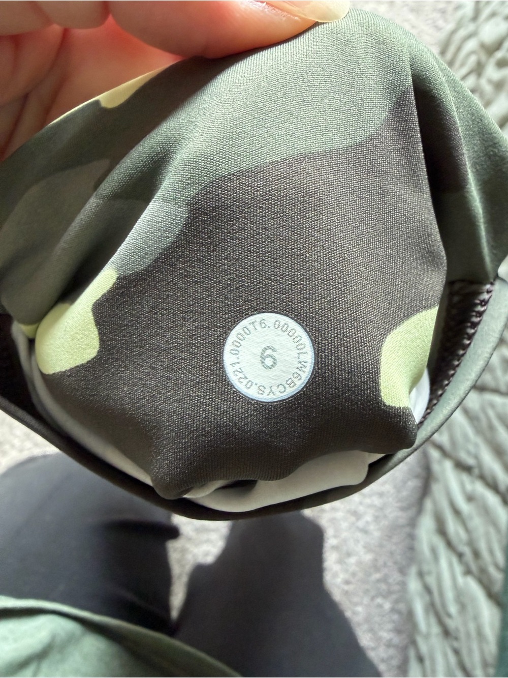 Lululemon fast high rise legging size 6 - Picture 5 of 5